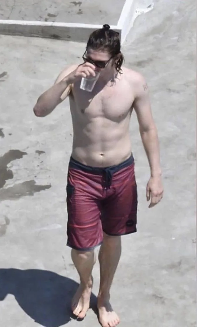 Evan Peters